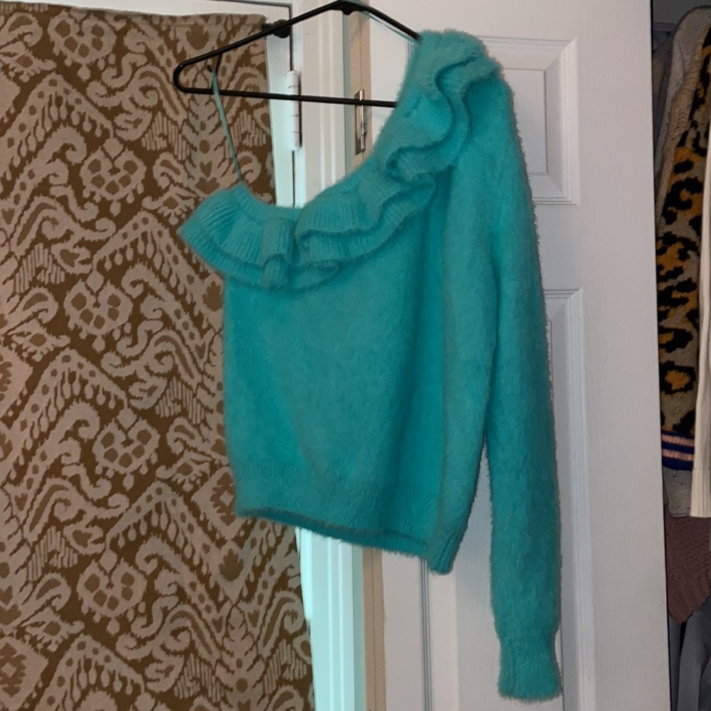 DO+BE ruffled one shoulder sweater